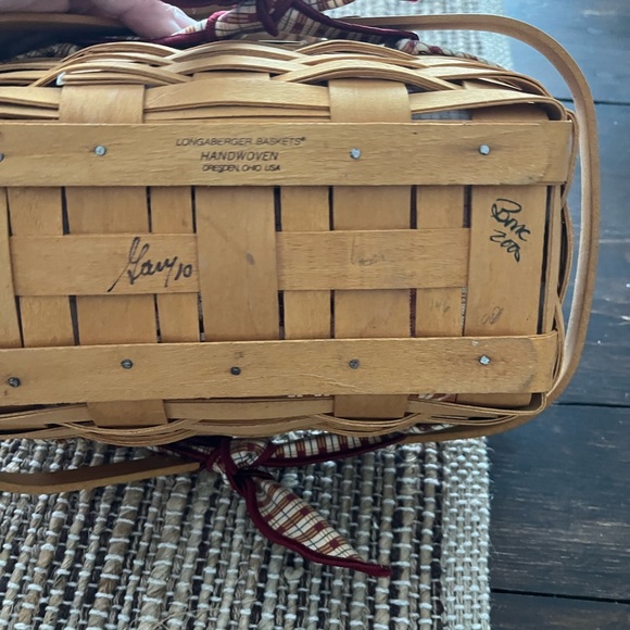 Longaberger Homestead Basket with Red Accents - Picture 8 of 10